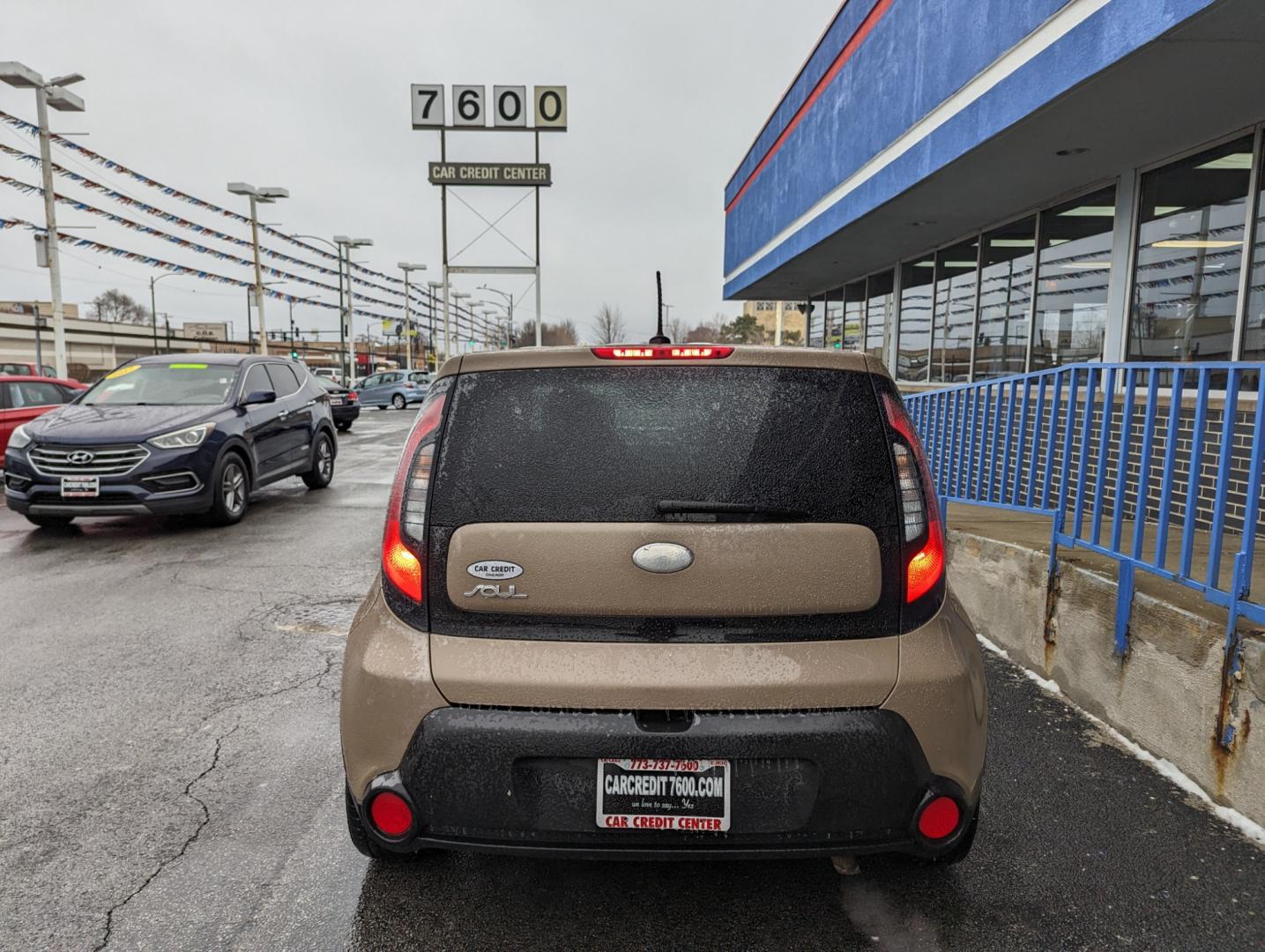 2014 BROWN Kia Soul Base (KNDJN2A20E7) with an 1.6L L4 DOHC 16V engine, located at 7600 S Western Ave., Chicago, IL, 60620, (773) 918-3980, 0.000000, 0.000000 - Photo#3